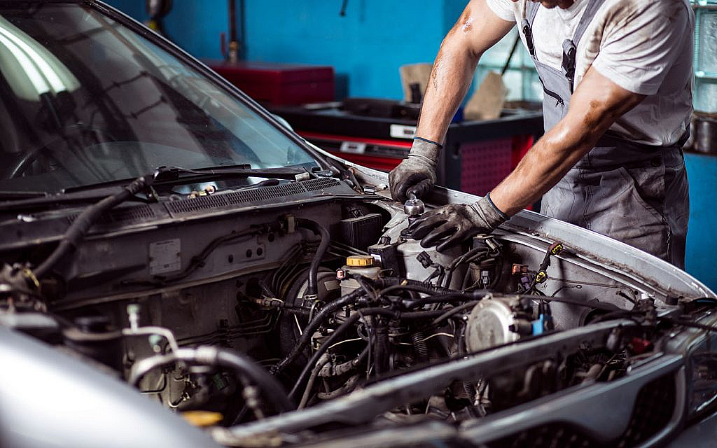 DIY Disasters and Hidden Dangers – Why You Need a Pro Mechanic